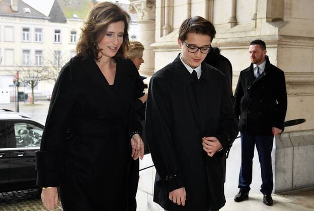Belgische Royals anlässlich einer Messe für die Verstorbenen der Familie Princess Maria Esmeralda of Belgium and Leopoldo, son of Esmeralda pictured during a special Mass to commemorate the deceased members of the Belgian Royal Family, at the Onze-Lieve-Vrouwkerk - Eglise Notre-Dame, in Laeken-Laken, Brussels, Friday 17 February 2017.  ERICxLALMAND 05049197