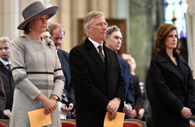Belgische Royals anlässlich einer Messe für die Verstorbenen der Familie Queen Mathilde of Belgium and King Philippe - Filip of Belgium pictured during a special Mass to commemorate the deceased members of the Belgian Royal Family, at the Onze-Lieve-Vrouwkerk - Eglise Notre-Dame, in Laeken-Laken, Brussels, Friday 17 February 2017.  ERICxLALMAND 05049215