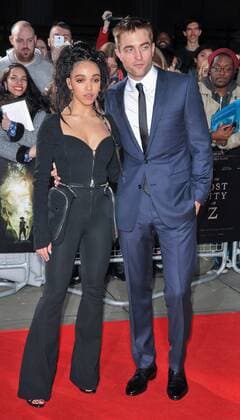 Robert Pattinson und seine Freundin FKA Twigs bei der The Lost City of Z Film Premiere am 16.02.2017 in London The Lost City of Z Filmpremiere in London, 2017 