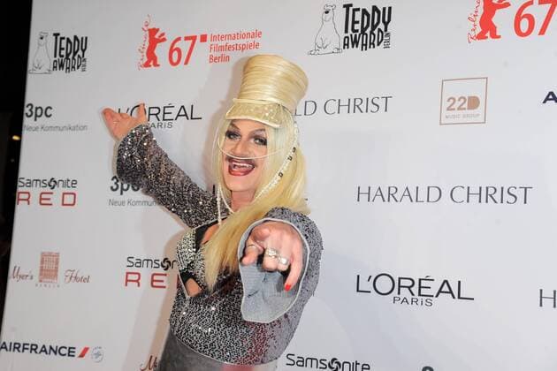 Gloria Viagra Ankunft, roter Teppich zur 31. Preisverleihung des TEDDY AWARD im Haus der Berliner Festspiele am 17.02.2017