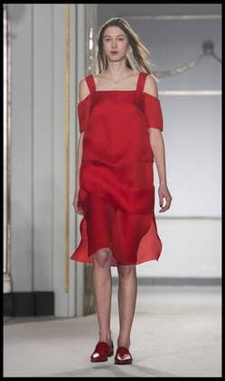 . 18 02 2017. London, United Kingdom. Models walk the catwalk for the Jasper Conran show on the second day of London Fashion Week 2017 at Claridge s, Mayfair, London, UK.  xBenxStevensx xi-Imagesx IIM-14428-0016