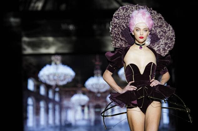 Model bei der Andres Sarda Fashion Show auf der Mercedes-Benz Fashion Week Madrid Autumn Winter 2017. Madrid, 18.02.2017 Andres Sarda Model  Foto:xDyDxFotografosx xFuturexImage