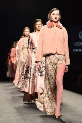 Desfile de Menchen Tomas en la Mercedes Benz Fashion Week Madrid 2017. 588 Diego Puerta Cordon Press Menchen Tomas fashion show at Mercedes Benz Fashion Week Madrid 2017. Cordon Press  DiegoxPuerta