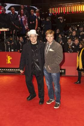 Rosa von Praunheim und Oliver Sechting auf der Berlinale Preisverleihung am 18.02.2017 Rosa von Praunheim und Oliver Sechting auf der Berlinale Preisverleihung am 18.02.2017