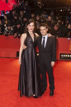 Schauspielerin Daniela Vega und Regisseur Sebastian Lelio auf der Berlinale Preisverleihung am 18.02.2017 Schauspielerin Daniela Vega und Regisseur Sebastian Lelio auf der Berlinale Preisverleihung am 18.02.2017