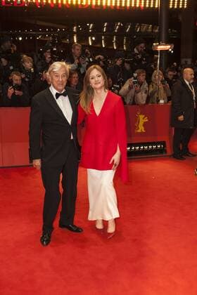 Jury Präsident Paul Verhoeven und Jury Mitglied Julia Jentsch auf der Berlinale Preisverleihung am 18.02.2017 Jury Präsident Paul Verhoeven und Jury Mitglied Julia Jentsch auf der Berlinale Preisverleihung am 18.02.2017
