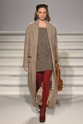 February 17, 2017 - London, England, United Kingdom - British designer Paul Costelloe presents his aw17 collection at London Fashion Week on Feb 17th 2017 at the Wardof Hilton hotel in Aldwych London. London United Kingdom  - ZUMAn230 20170217_zaa_n230_985 Copyright: xKarynxLouisex