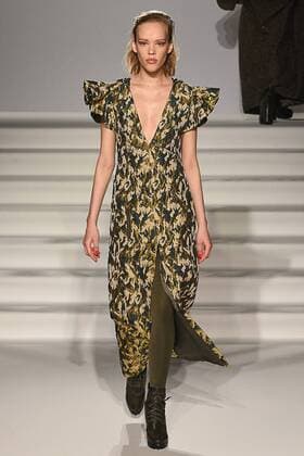 February 17, 2017 - London, England, United Kingdom - British designer Paul Costelloe presents his aw17 collection at London Fashion Week on Feb 17th 2017 at the Wardof Hilton hotel in Aldwych London. London United Kingdom  - ZUMAn230 20170217_zaa_n230_971 Copyright: xKarynxLouisex