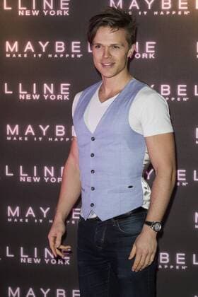 London, UK. 18 February 2017. Dan Olsen attends the Maybelline Bring on the Night party during London Fashion Week at Scotch of St James in Mason s Yard. Maybelline Bring on the Night party during London Fashion Week, London, UK 