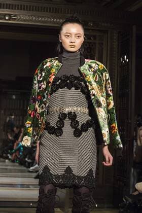 London, UK, 18 February 2017. A model walks the runway during the Ashley Isham show at Fashion Scout, London Fashion Week. Ashley Isham, Fashion Scout, London Fashion Week, London, UK 