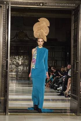 London, UK, 18 February 2017. A model walks the runway during the Ashley Isham show at Fashion Scout, London Fashion Week. Ashley Isham, Fashion Scout, London Fashion Week, London, UK 