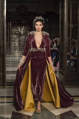 London, UK. 18 February 2017. A model walks the runway during the Azzalia - Dubai Design & Fashion Council show at Fashion Scout, London Fashion Week. Azzalia, Dubai Design & Fashion Council, Fashion Scout, London Fashion Week, London, UK 