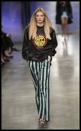 London Fashion Week - Topshop Unique Modenschau . 19 02 2017. London, United Kingdom. Topshop Unique show on day three of London Fashion Week for Autumn Winter 2017.  xStephenxLockx xi-Imagesx IIM-14434-0003