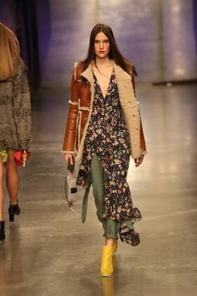 London Fashion Week - Topshop Unique Modenschau . 19 02 2017. London, United Kingdom. Topshop Unique show on day three of London Fashion Week for Autumn Winter 2017.  xStephenxLockx xi-Imagesx IIM-14434-0015