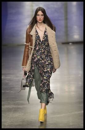 London Fashion Week - Topshop Unique Modenschau . 19 02 2017. London, United Kingdom. Topshop Unique show on day three of London Fashion Week for Autumn Winter 2017.  xStephenxLockx xi-Imagesx IIM-14434-0010