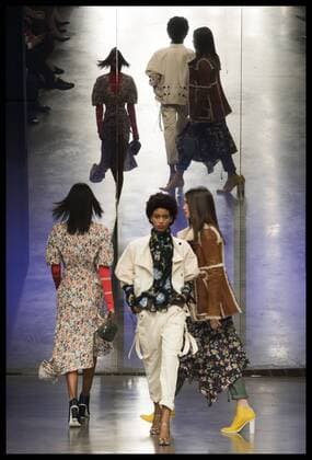 London Fashion Week - Topshop Unique Modenschau . 19 02 2017. London, United Kingdom. Topshop Unique show on day three of London Fashion Week for Autumn Winter 2017.  xStephenxLockx xi-Imagesx IIM-14434-0016