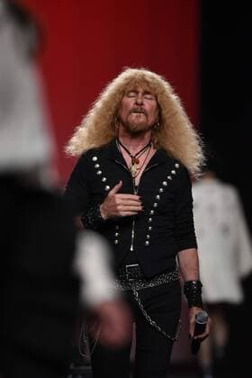 Bilder des Tages Madrid Fashion Week - Juana Martin Modenschau Juana Martin Modenschau mit der Band Medina Azahara en la Mercedes Benz Fashion Week Madrid 2017. 588 DiegoxPuerta Cordon Press Juana Martin fashion show at Mercedes Benz Fashion Week Madrid 2017. Cordon Press  DiegoxPuerta
