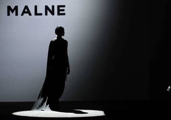 Madrid Fashion Week - Malne Modenschau A model takes to the catwalk wearing a creation from the Fall Winter 2017 collection by Spanish firm Malne on the third day of the Mercedes-Benz Fashion Week Madrid (MBFWM) held at the IFEMA Congress and Events center in Madrid, 19 February 2017. THE MBFWM runs from 16 to 21 February. MADRID FASHION WEEK !ACHTUNG: NUR REDAKTIONELLE NUTZUNG!  Copyright: xZipix GRA311 20170219-636231252426164912