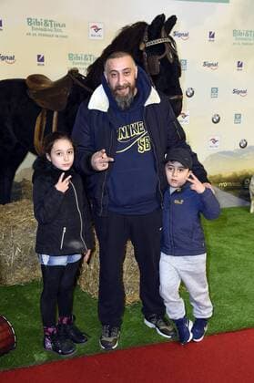 Kida Ramadan mit Kindern bei der Premiere des Kinofilms Bibi & Tina - Tohuwabohu Total im Cinestar Kulturbrauerei. Berlin, 19.02.2017 Foto:xF.xKernx xFuturexImage