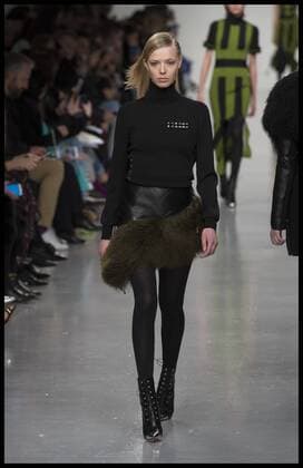 London Fashion Week - Koma Modenschau . 19 02 2017. London, United Kingdom. Models walk the catwalk at the David Koma show on day 3 of London Fashion Week 2017 at 180 The Strand, London, UK,  xBenxStevensx xi-Imagesx IIM-14435-0008