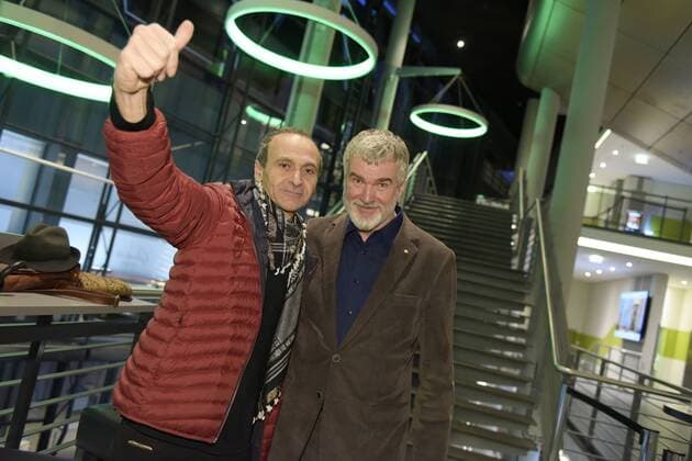 Regisseur Raed Andoni und Wieland Speck (leiter Sektion Panorama) während der Verleihung des Panorama Publikumspreises anlässlich der 67. Berlinale 67. Internationale Filmfestspiele Berlin