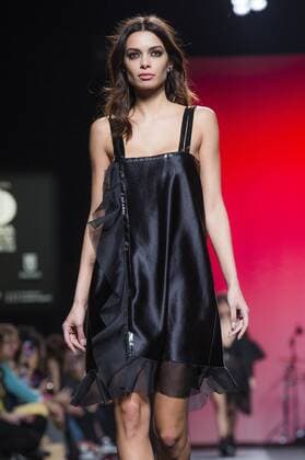 Model bei der Juana Martin Fashion Show mit Livemusik der Band Medina Azahara auf der Mercedes-Benz Fashion Week Madrid Autumn Winter 2017. Madrid, 19.02.2017 Juana Martin Model  Foto:xDyDxFotografosx xFuturexImage
