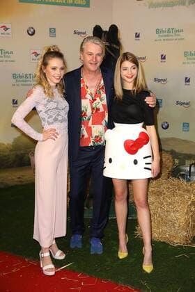 Lina Larissa Strahl, Detlev Buck und Lisa-Marie Koroll bei der Bibi und Tina- Tohuwabohu Total Film Premiere am 19.02.2017 in Berlin Bibi und Tina- Tohuwabohu Total Filmpremiere in Berlin, 2017 
