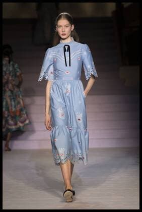 London Fashion Week - Temperley Modenschau . 19 02 2017. London, United Kingdom. Temperley London show on the third day of London Fashion Week for Autumn Winter 2017.  xStephenxLockx xi-Imagesx IIM-14436-0015