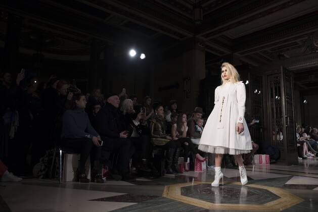 United Kingdom: London Fashion Week Pam Hogg Fashion Show Pam Hogg s fashion show AW17 at London Fashion Scout. Pam Hogg is an iconic British fashion designer, in the fashion since the early 80s.  AlbertoxPezzali