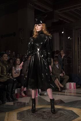 United Kingdom: London Fashion Week Pam Hogg Fashion Show Pam Hogg s fashion show AW17 at London Fashion Scout. Pam Hogg is an iconic British fashion designer, in the fashion since the early 80s.  AlbertoxPezzali