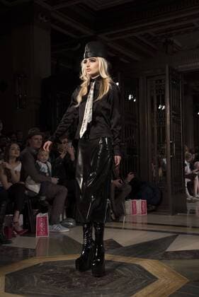 United Kingdom: London Fashion Week Pam Hogg Fashion Show Pam Hogg s fashion show AW17 at London Fashion Scout. Pam Hogg is an iconic British fashion designer, in the fashion since the early 80s.  AlbertoxPezzali