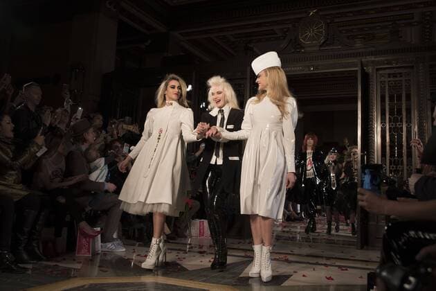 United Kingdom: London Fashion Week Pam Hogg Fashion Show Pam Hogg s fashion show AW17 at London Fashion Scout. Pam Hogg is an iconic British fashion designer, in the fashion since the early 80s.  AlbertoxPezzali