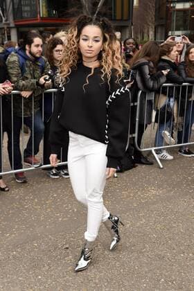 Ella Eyre bei der Topshop Unique AW17 Fashion Show auf der London Fashion Week AW17 in der Tate Modern. London, 19.02.2017 Ella Eyre  Foto:xS.xVasx xFuturexImage