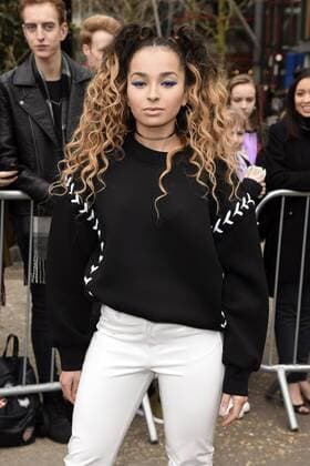 Ella Eyre bei der Topshop Unique AW17 Fashion Show auf der London Fashion Week AW17 in der Tate Modern. London, 19.02.2017 Ella Eyre  Foto:xS.xVasx xFuturexImage