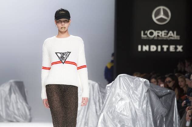 Model bei der Maria ke Fisherman Fashion Show auf der Mercedes-Benz Fashion Week Madrid Autumn Winter 2017. Madrid, 19.02.2017 Maria ke Fisherman Model  Foto:xDyDxFotografosx xFuturexImage