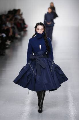 Models present creations by Antonio Berardi during the Autumn Winter 2017 London Fashion Week in London, Britain, on Feb. 20, 2017. ) (djj) BRITAIN-LONDON-LONDON FASHION WEEK-ANTONIO BERARDI HanxYan 