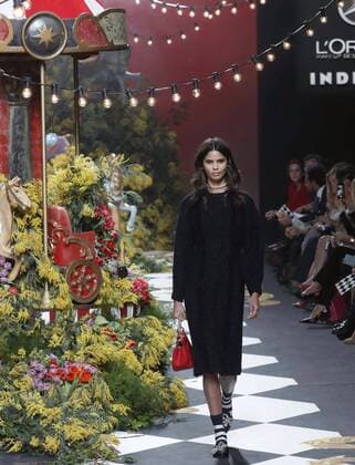 A model displays a 2017 2018 fall-winter collection s creation by designer Jorge Vazquez during a fashion show held as part of Mercedes Benz Fashion Week in Madrid, Spain, 20 February 2017. The Mercedes-Bemz Fashion Week Madrid runs from 16 to 21 February. Mercedes Benz Fashion Week Madrid !ACHTUNG: NUR REDAKTIONELLE NUTZUNG!  Copyright: xZipix 20170220-636232004382137712