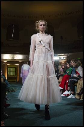 . 20 02 2017. London, United Kingdom. Models walk the catwalk at the Huishan Zhang show on day 4 of London Fashion Week 2017 at The Church House, Westminster Abbey, London, UK.  xBenxStevensx xi-Imagesx IIM-14446-0002