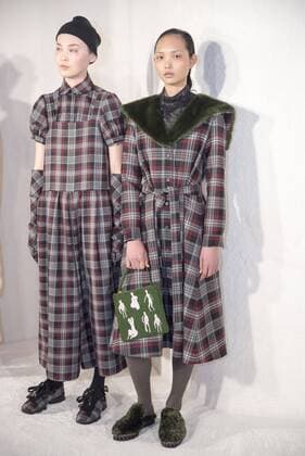 London Fashion Week: Shrimps presentation AW17 Shrimps presentation of the AW17 collection at London Fashion Week. Shrimps is a fashion label from the young London-based designer, Hannah Weiland, launched in 2013.  AlbertoxPezzali