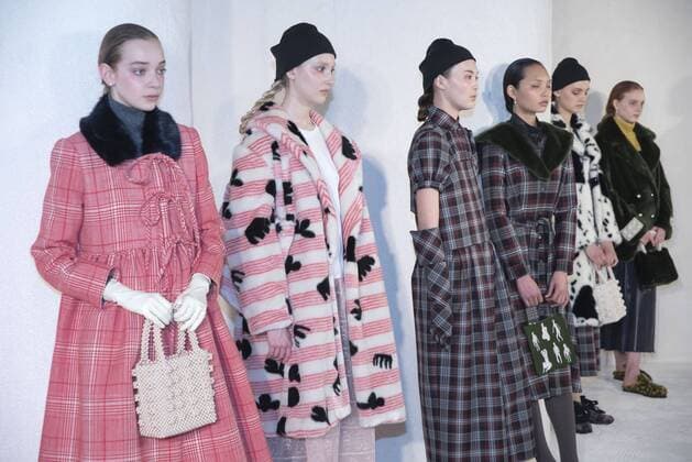 London Fashion Week: Shrimps presentation AW17 Shrimps presentation of the AW17 collection at London Fashion Week. Shrimps is a fashion label from the young London-based designer, Hannah Weiland, launched in 2013.  AlbertoxPezzali