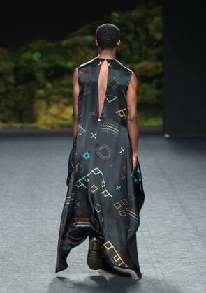 A model takes to the catwalk with the desings for the 2017 2018 fall-winter collection s creation by JuanJo Oliva during a fashion show held as part of Mercedes Benz Fashion Week in Madrid, Spain, 20 February 2017. The Mercedes-Benz Fashion Week Madrid runs from 16 to 21 February. Mercedes Benz Fashion Week Madrid !ACHTUNG: NUR REDAKTIONELLE NUTZUNG!  Copyright: xJJxGUILLENx 20170220-636232131028151351