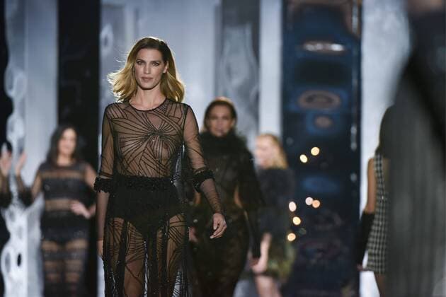Mercedes Benz Fashion Week in Madrid - Modenschau Duyos -  DiegoxPuerta