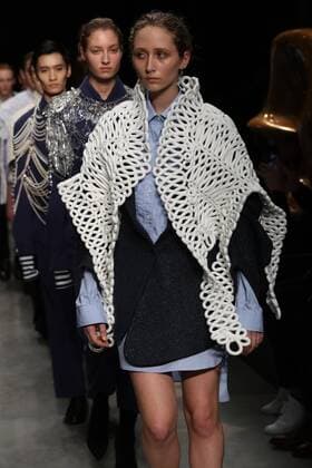 . 20 02 2017. London, United Kingdom. Burberry show on day four of London Fashion Week for Autumn Winter 2017.  xStephenxLockx xi-Imagesx IIM-14448-0022