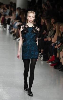 (170221) -- LONDON, Feb. 21, 2017 -- A model presents a creation at the EMILIO DE LA MORENA show during London Fashion Week in London, Britain on Feb. 21, 2017. ) (gl) BRITAIN-LONDON-FASHION WEEK-EMILIO DE LA MORENA HanxYan 