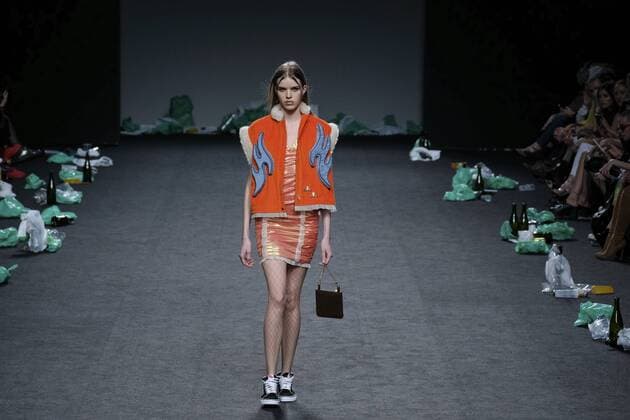Bilder des Tages February 21, 2017 - Madrid, Spain - A model walks the runway at the MARIA MAGDALENA show during the EGO Mercedes-Benz Madrid Fashion Week Autumn Winter 2017 2018 at IFEMA on February 21, 2017 in Madrid, Spain Madrid Spain  - ZUMAn230 20170221_zaa_n230_342 Copyright: xOscarxGonzalezx
