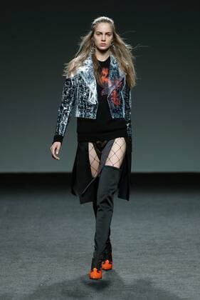 A model takes to the catwalk with a creation of the Fall Winter 2017 collection by Spanish young designer Juan Carlos Pajares at the EGO fashion show within the Mercedes Benz Fashion Week Madrid (MBFWM) held at the IFEMA Congress and Events center in Madrid, 21 February 2017. THE MBFWM runs from 16 to 21 February. MADRID FASHION WEEK !ACHTUNG: NUR REDAKTIONELLE NUTZUNG!  Copyright: xJJGuillenx GRA345 20170221-636233075238696464
