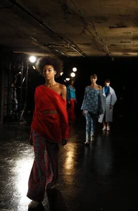 Models present creations at the One to Watch: Richard Malone presentation during the London Fashion Week in London, Britain, on Feb. 21, 2017. ) BRITAIN-LONDON-FASHION WEEK-ONE TO WATCH: RICHARD MALONE-PRESENTATION HanxYan 