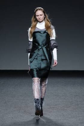 Bilder des Tages February 21, 2017 - Madrid, Spain - A model walks the runway at the JUAN CARLOS PAJARES show during the EGO Mercedes-Benz Madrid Fashion Week Autumn Winter 2017 2018 at IFEMA on February 21, 2017 in Madrid, Spain Madrid Spain  - ZUMAn230 20170221_zaa_n230_653 Copyright: xOscarxGonzalezx