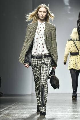 Milan woman s Fashion Week Fall Winter 2017 2018 - Fay Fashion Show. Pictured: MODEL  Copyright: xRiccardoxGiordanoxSickix xIPAx xFotosickix