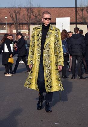 milano 22-02-2107 milano fashion week - settimana della moda sfilata gucci nella foto street style - streetsnaps  0